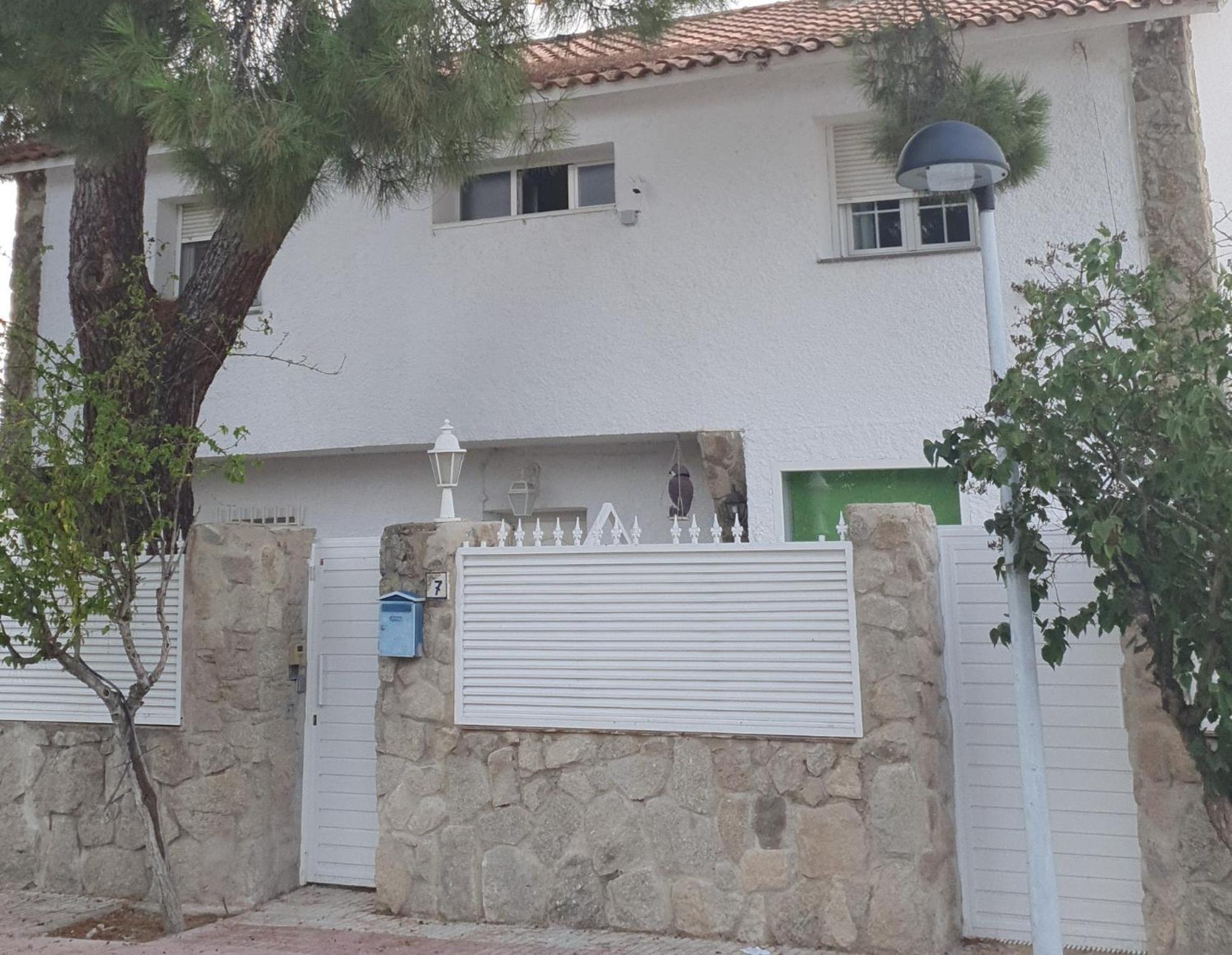 Casa Pinares Hotel Мостолес Екстериор снимка
